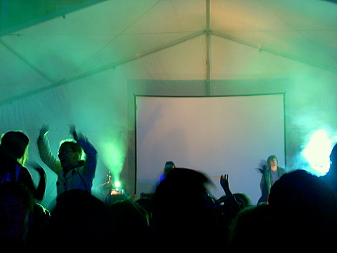 Ratatat performed at Harvard's Yardfest on Sunday to much crowdsurfing failures. I enjoyed "el pico" "wildcat" and "seventeen years" immensely.