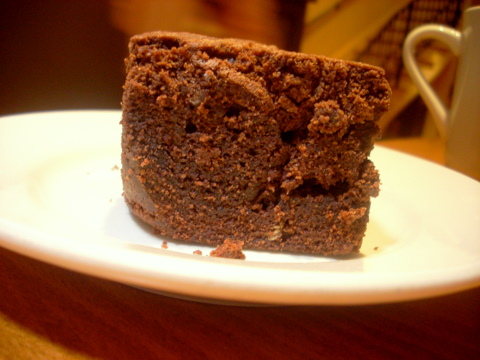 dscn3413 Crema Cafe, 1.25 for half a brownie
