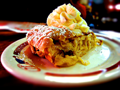 apple-strudel