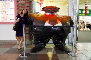 Flushing Mall’s Improbable Statue